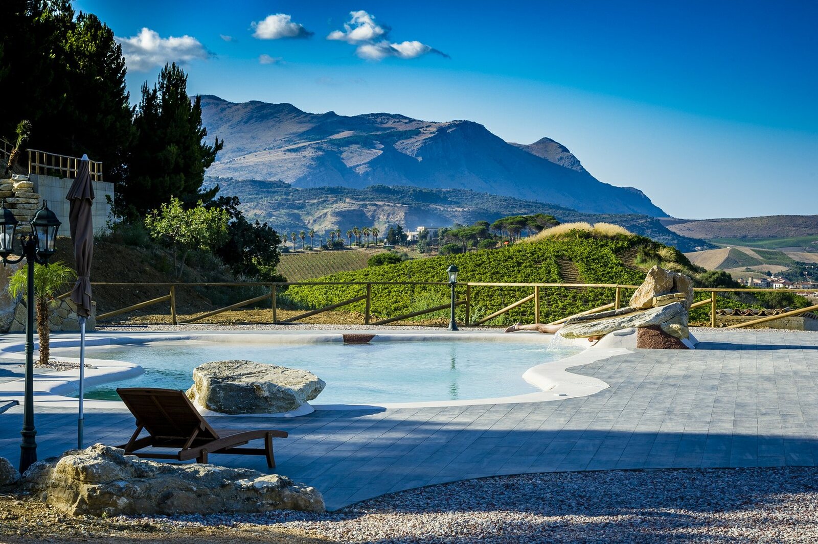 The pool and countryside at Antichi Granai